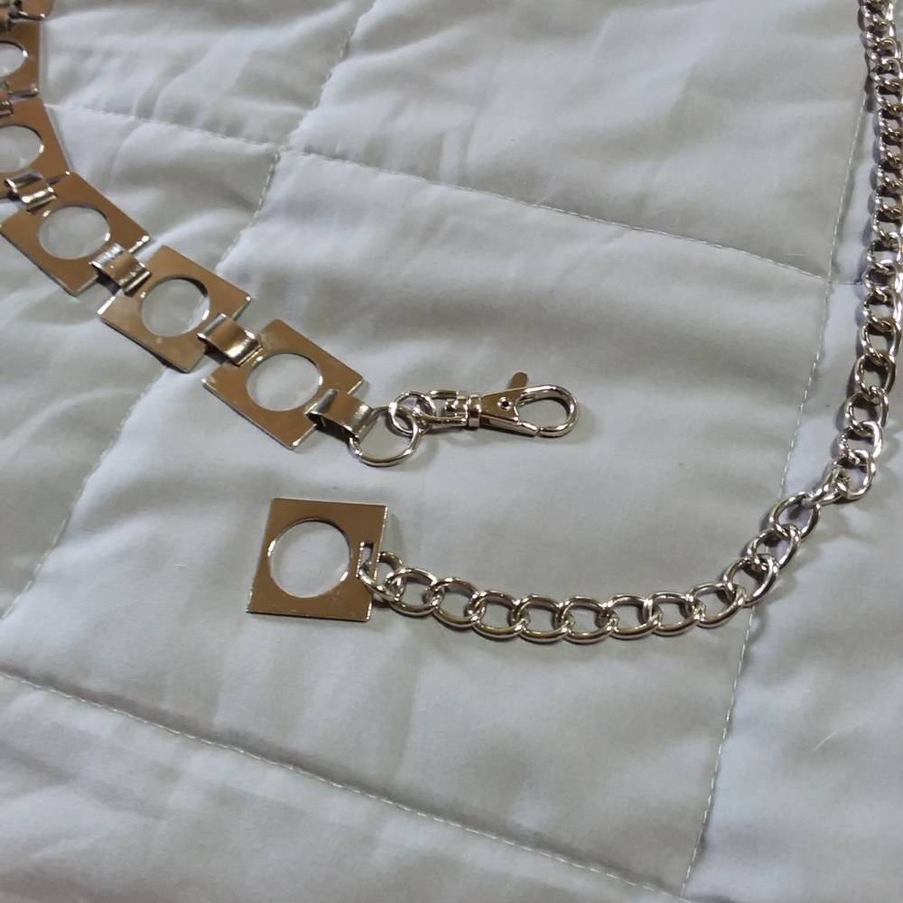 Metal Square Chain Belt - Picture 2 of 3